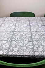 Görseli Galeri görüntüleyiciye yükleyin, Gray Blossom