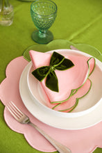 Load image into Gallery viewer, Green Napkin Bows (Set of 4)