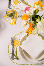 Load image into Gallery viewer, Curvy Black Placemat + Napkin