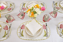 Load image into Gallery viewer, Curvy Black Placemat + Napkin