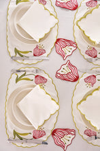 Load image into Gallery viewer, Curvy Black Placemat + Napkin