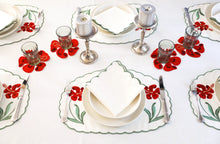 Load image into Gallery viewer, Curvy Black Placemat + Napkin