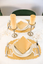 Load image into Gallery viewer, Curvy Black Placemat + Napkin