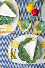 Load image into Gallery viewer, Curvy Black Placemat + Napkin