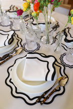 Görseli Galeri görüntüleyiciye yükleyin, Black Wave Amerikan Servisi + Peçete