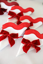 Görseli Galeri görüntüleyiciye yükleyin, Curvy Red 2'li Peçete