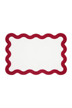 Görseli Galeri görüntüleyiciye yükleyin, Curvy Wine Red Amerikan Servisi + Peçete