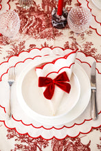 Load image into Gallery viewer, Lilly Red Scallop Napkin (Set of 2)