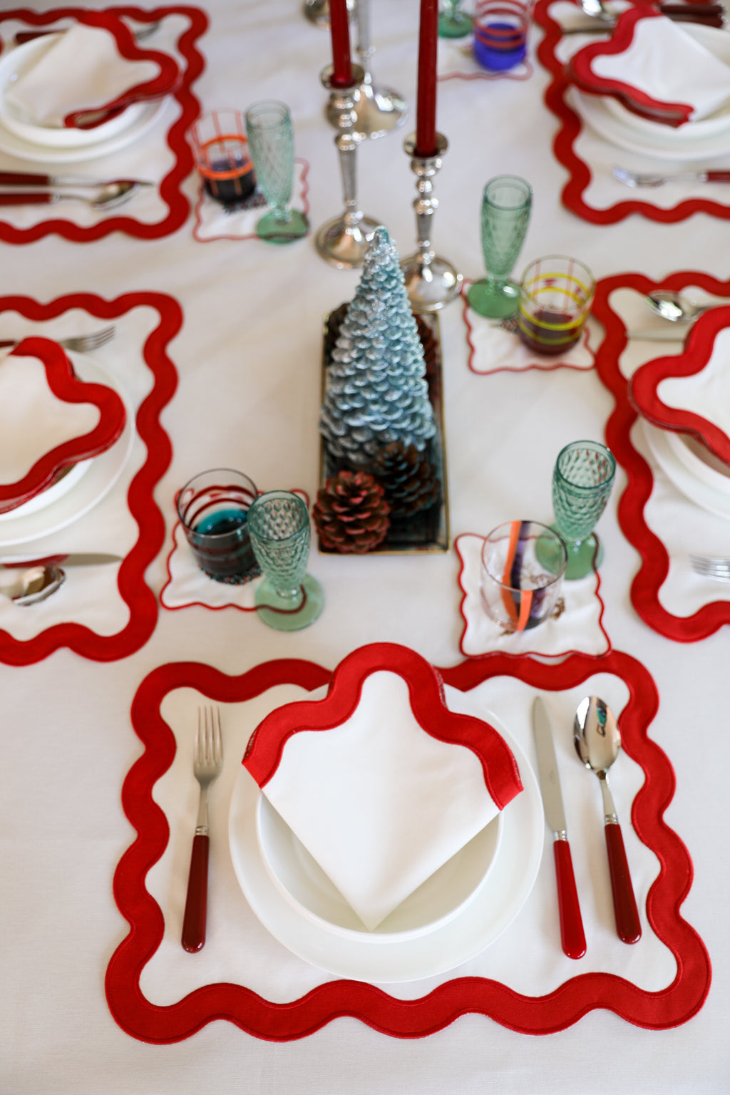 Curvy Black Napkin (Set of 2)