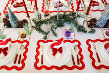 Görseli Galeri görüntüleyiciye yükleyin, Curvy Red 2&#39;li Amerikan Servisi
