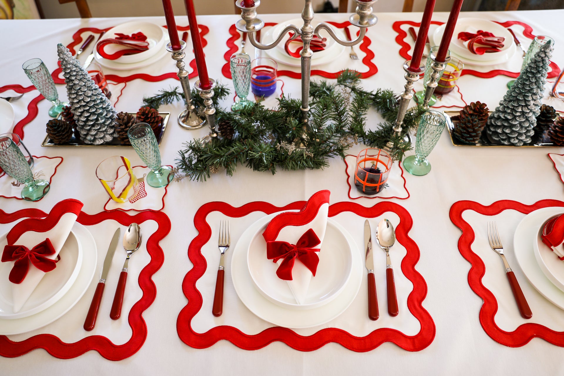 Curvy Red Amerikan Servisi + Peçete