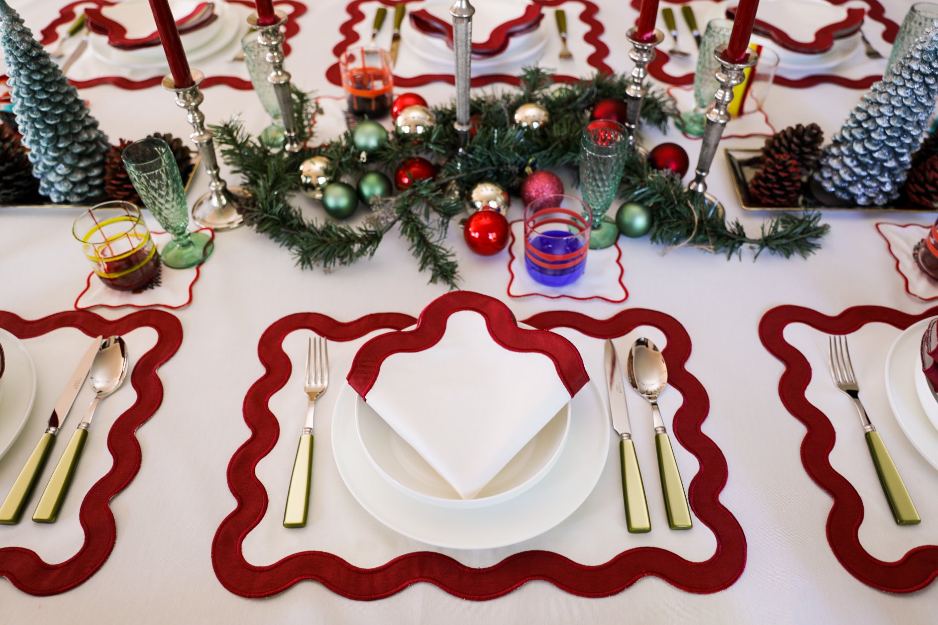 Curvy Gray Placemat (Set of 2)