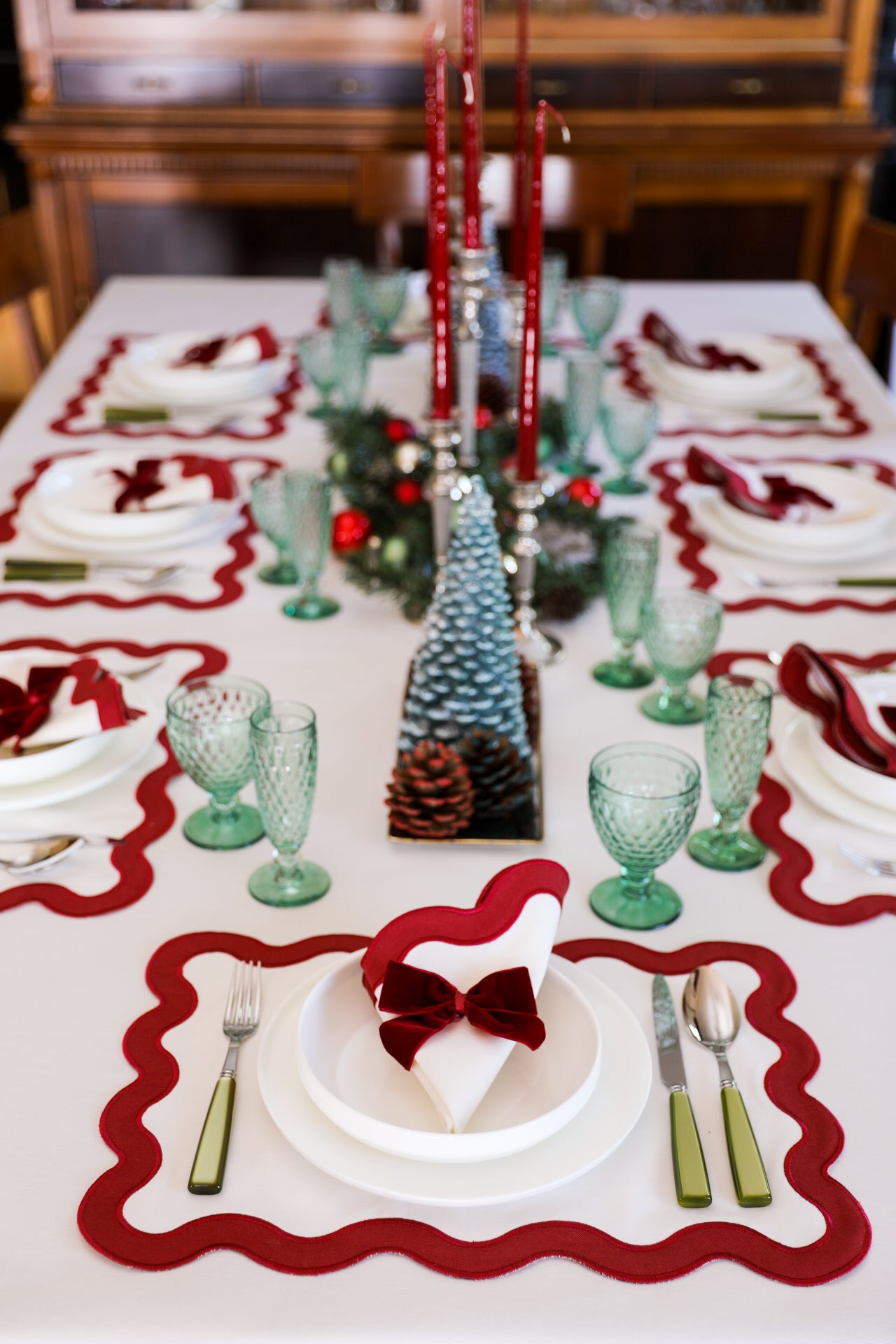 Curvy Gray Placemat (Set of 2)