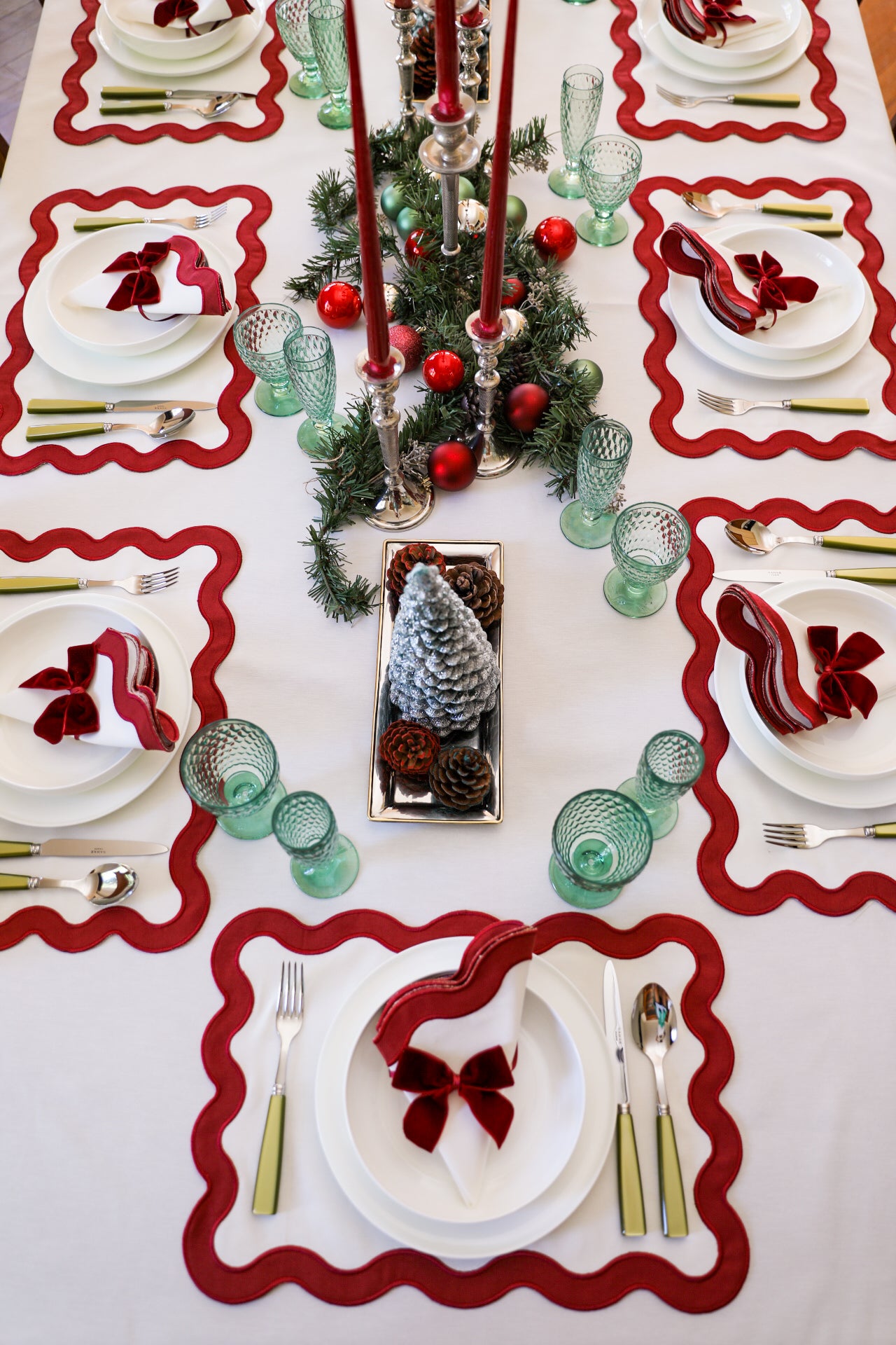 Curvy Wine Red Amerikan Servisi + Peçete