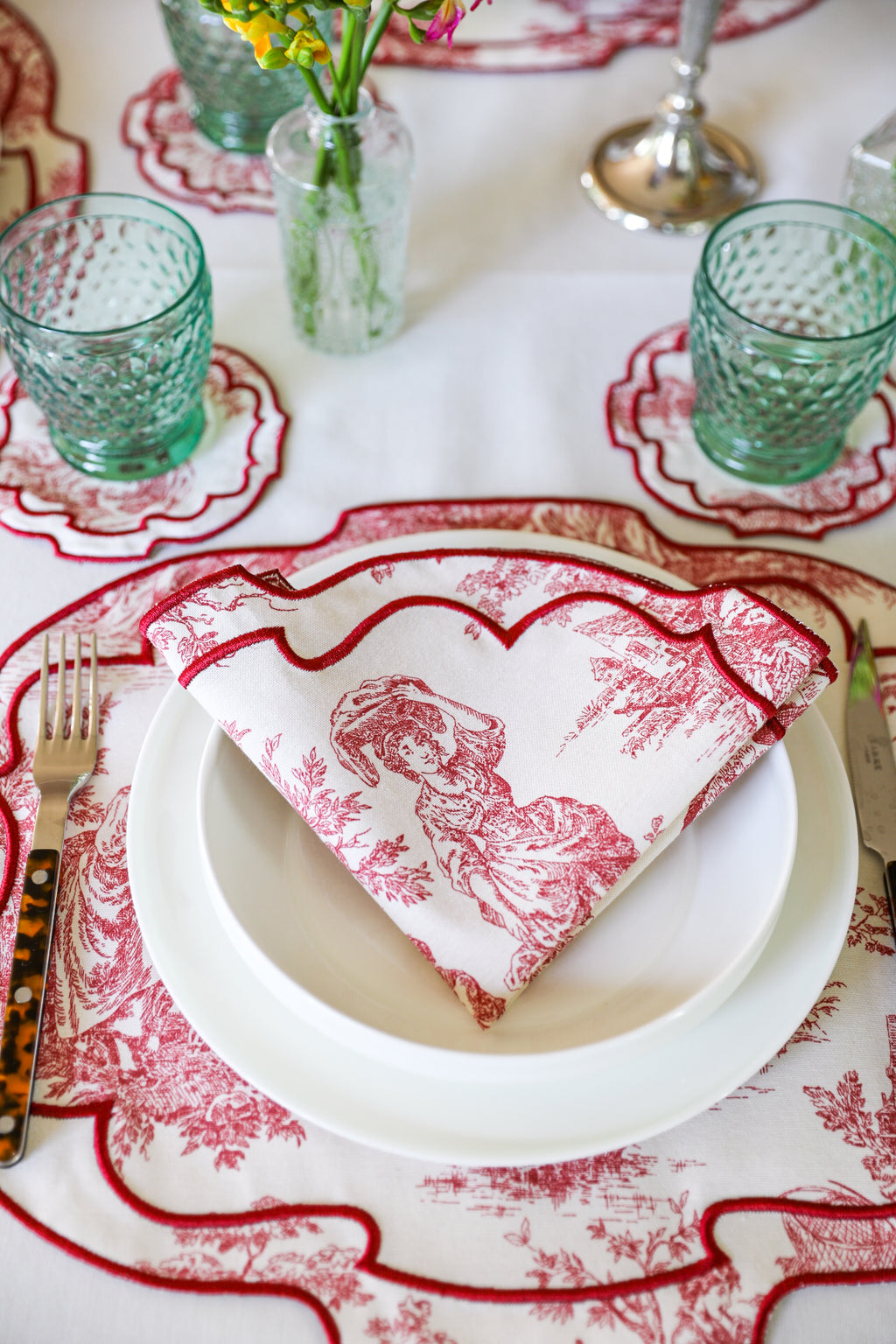 Lilly Red Scallop Napkin (Set of 2)