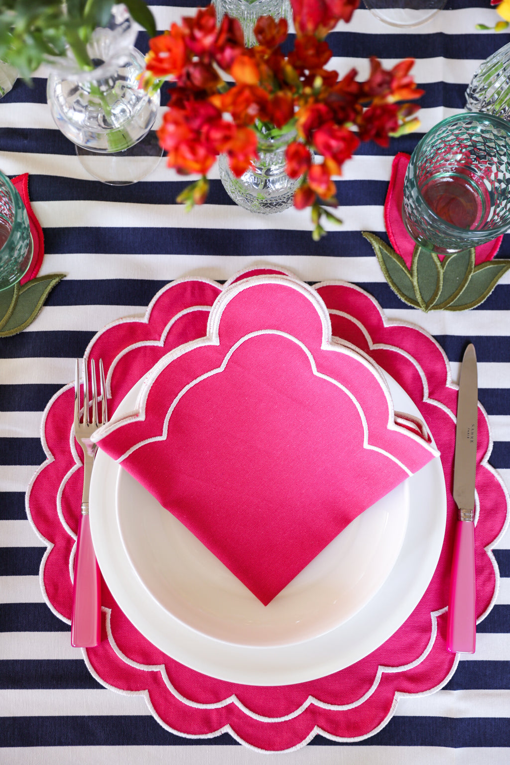 Fuchsia Scallop 2'li Amerikan Servisi