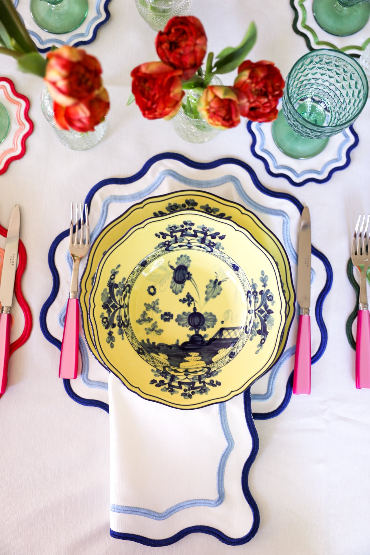 Colorful Scallop Napkin (Set of 4)