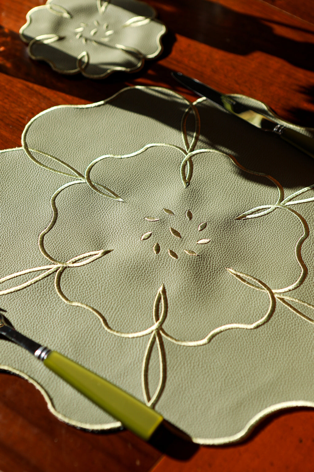 Camellia Placemat (Set of 2)