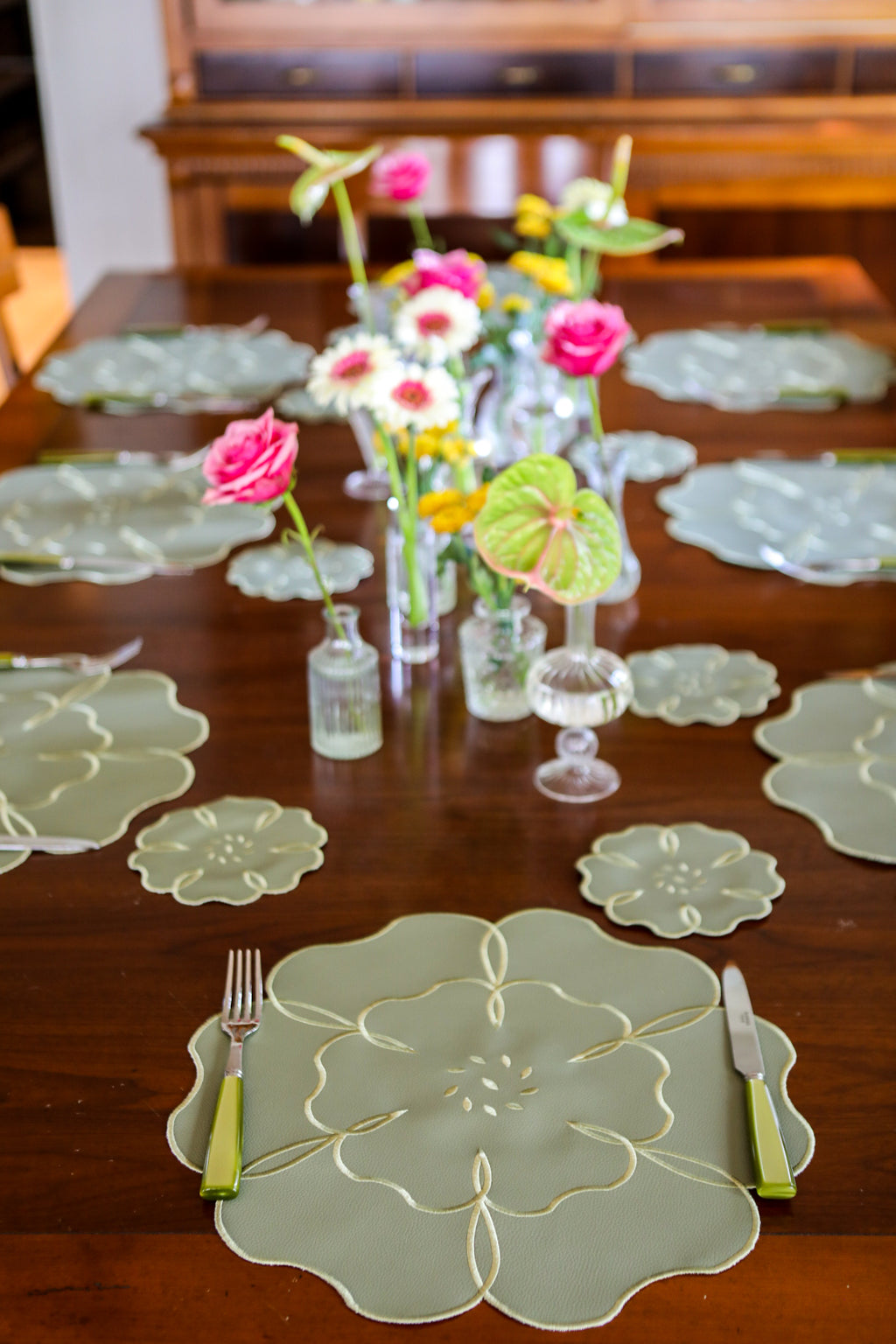 Camellia Placemat + Coaster (Set of 4)