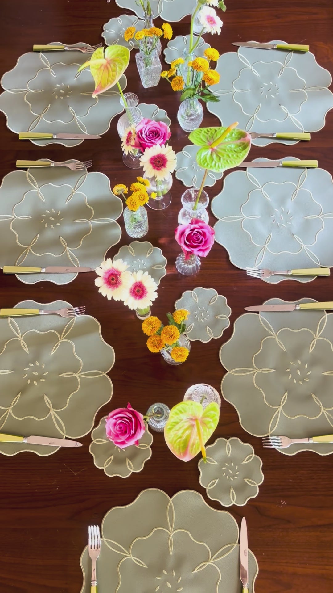 Camellia Placemat + Coaster (Set of 4)